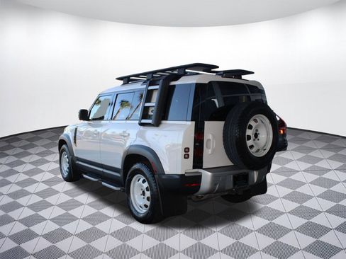 Used 2023 Land Rover Defender 110 S image 3