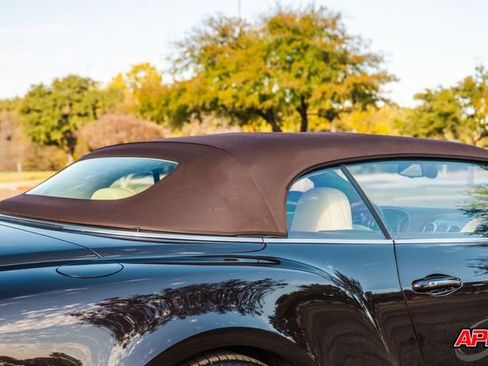 Used 2015 Bentley Continental GT image 33