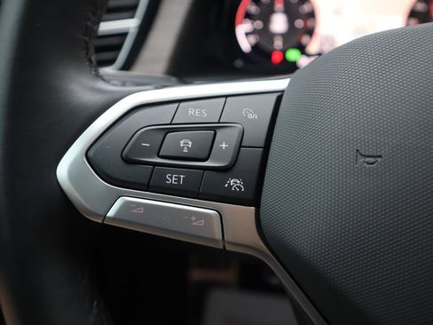 Used 2024 Volkswagen Atlas SEL Premium R-Line image 19