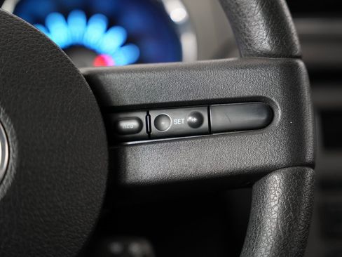 Used 2012 Ford Mustang Coupe image 13