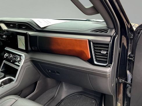 Used 2022 GMC Sierra 1500 Denali AWD/4WD image 29