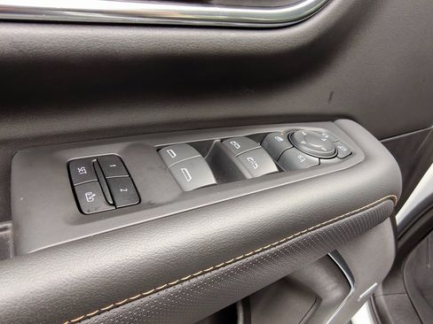 Used 2023 GMC Yukon AT4 w/ AT4 Premium Plus Package image 34