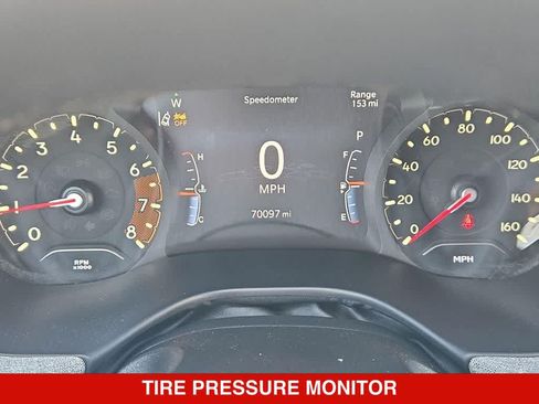 Used 2024 Jeep Compass Latitude AWD/4WD image 30