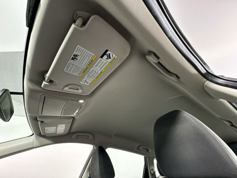 Used 2016 Nissan Rogue S image 18