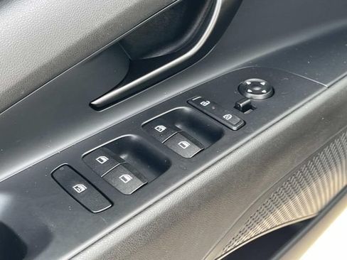 Certified 2025 Hyundai Elantra Sport FWD image 26