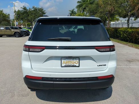 New 2025 Jeep Grand Cherokee Limited w/ Black Appearance Package image 6