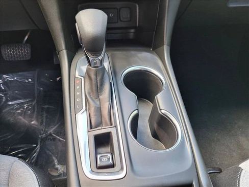 Used 2022 Chevrolet Equinox LS FWD image 12