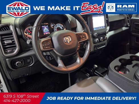 New 2024 RAM 2500 Tradesman w/ Chrome Appearance Group AWD/4WD image 4