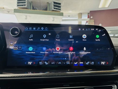 Used 2026 Chevrolet Traverse High Country FWD image 61