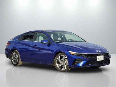 Used 2024 Hyundai Elantra Limited image 1