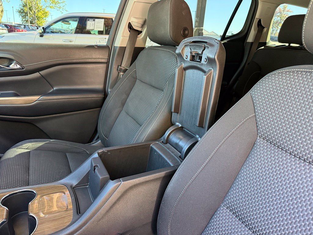 Used 2020 GMC Acadia SLE w/ LPO, Floor Liner Package FWD image 24