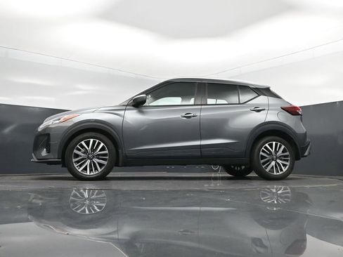Used 2024 Nissan Kicks SV FWD image 39