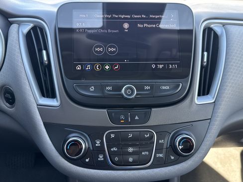 Used 2023 Chevrolet Malibu LT FWD image 19