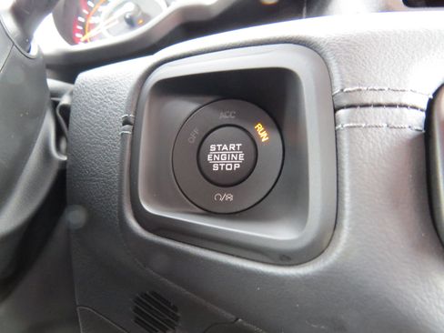 New 2025 Jeep Gladiator Mojave image 29