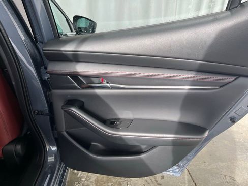 New 2026 MAZDA MAZDA3 Carbon image 24