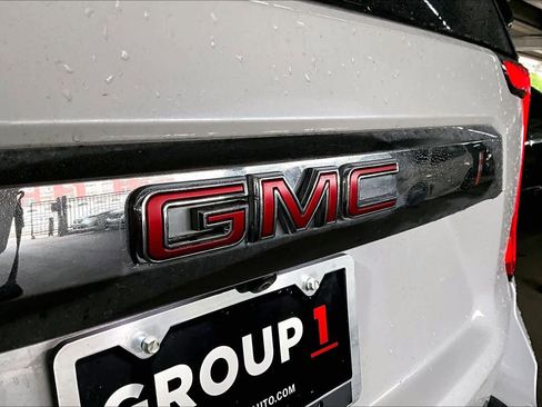 Used 2022 GMC Yukon SLT w/ SLT Premium Package image 30