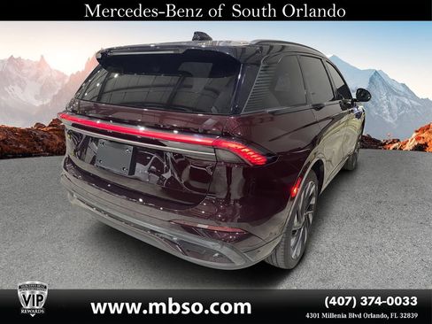 Used 2024 Lincoln Nautilus Reserve w/ Equipment Group 202A AWD/4WD image 17