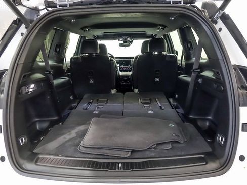 Used 2023 Jeep Grand Cherokee L Laredo image 28