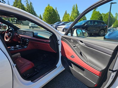 Used 2025 Genesis G80 3.5T Sport image 12