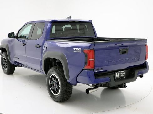 Used 2024 Toyota Tacoma TRD Off-Road image 6