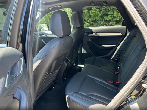 Used 2017 Audi Q3 2.0T Premium Plus w/ Premium Plus Package AWD/4WD image 5