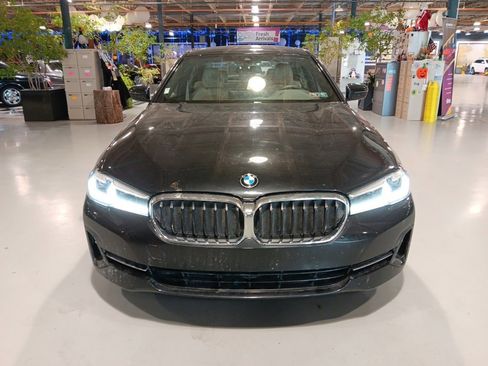 Used 2021 BMW 540i xDrive w/ Convenience Package image 3
