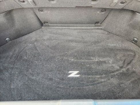 Used 2018 Nissan 370Z Roadster image 34