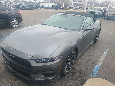 Used 2024 Ford Mustang Premium image 2