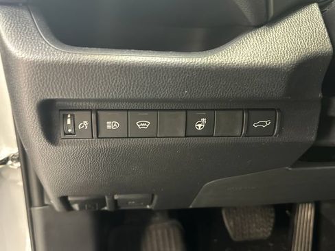 Used 2025 Toyota RAV4 XLE w/ Convenience Package AWD/4WD image 20