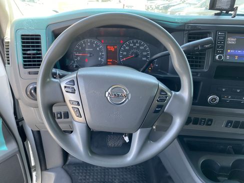Used 2019 Nissan NV 2500 SV RWD image 11
