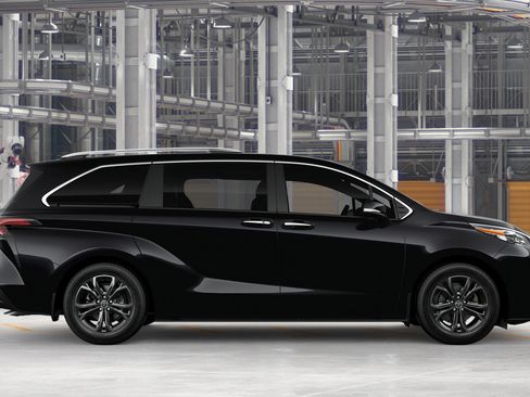 New 2026 Toyota Sienna Platinum AWD/4WD image 12