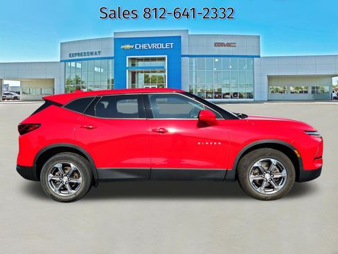 Used 2023 Chevrolet Blazer LT FWD image 8