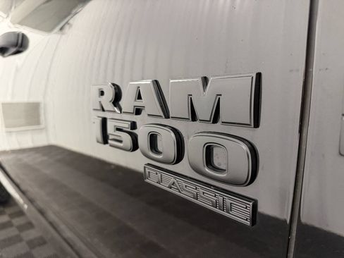 Used 2019 RAM 1500 Express w/ Wheel & Sound Group AWD/4WD image 3