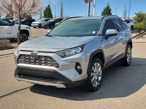 Used 2021 Toyota RAV4 Limited image 4