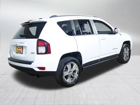 Used 2017 Jeep Compass Latitude AWD/4WD image 7