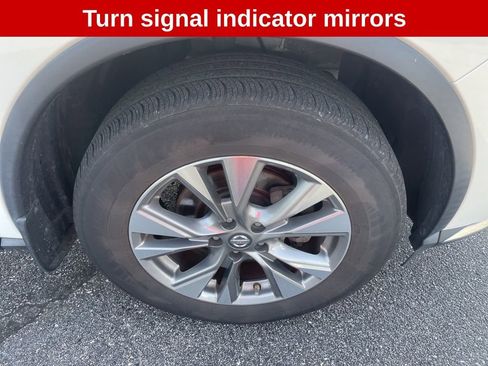 Used 2017 Nissan Murano S image 14