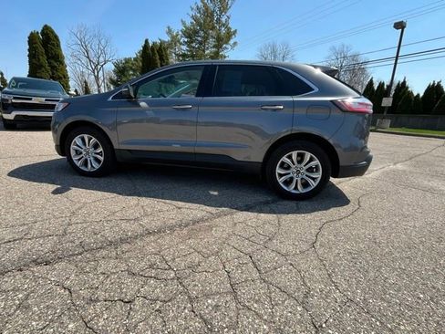 Used 2024 Ford Edge Titanium AWD/4WD image 2