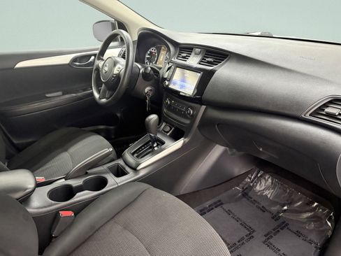 Used 2019 Nissan Sentra S image 19