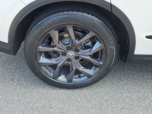 Used 2022 Acura MDX A-Spec image 9