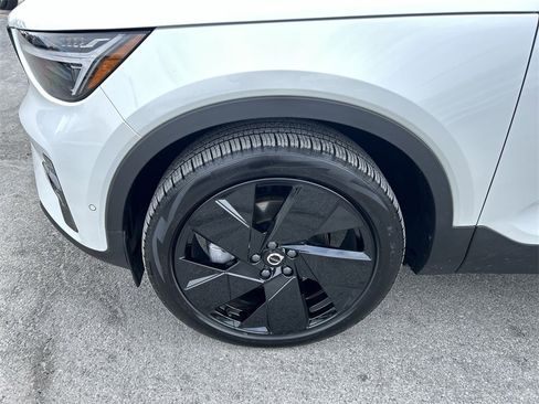 New 2026 Volvo XC40 B5 Ultra w/ Climate Package image 10