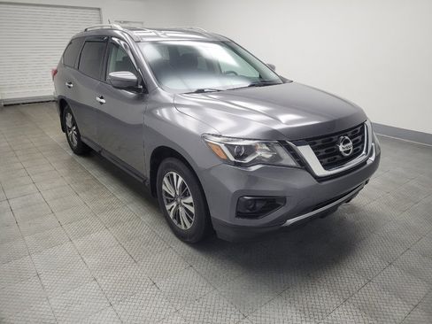 Used 2018 Nissan Pathfinder S image 11