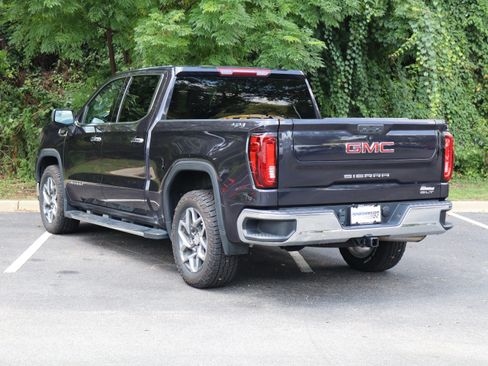 Used 2023 GMC Sierra 1500 SLT w/ SLT Premium Package AWD/4WD image 7