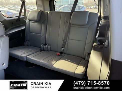 Used 2019 Chevrolet Suburban LT w/ LT Signature Package image 28