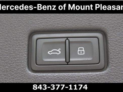 Used 2023 Audi Q8 Premium w/ Convenience Package image 9