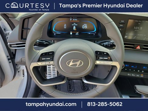 Certified 2025 Hyundai Elantra Sport image 21