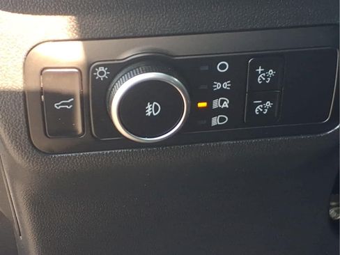 Used 2025 Ford Escape ST-Line Select AWD/4WD image 19