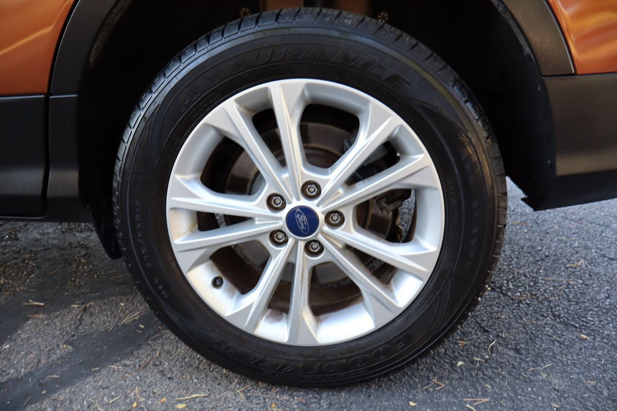 Used 2017 Ford Escape SE AWD/4WD image 42