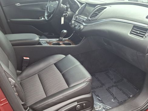 Used 2014 Chevrolet Impala LT FWD image 21