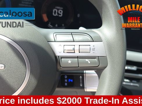 Used 2025 Hyundai Sonata SEL FWD image 18