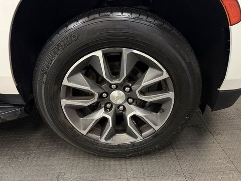Used 2022 Chevrolet Tahoe LT w/ Luxury Package image 14
